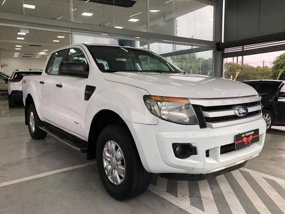 FORD RANGER 3.2 XLS 4X4 CD 20V DIESEL 4P MANUAL FORD RANGER 3.2 XLS 4X4 CD 20V DIESEL 4P MANUAL